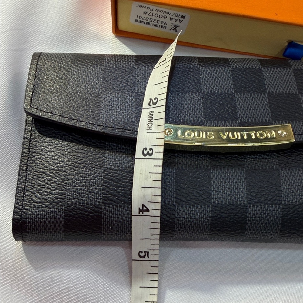 Black Checkered Wallet‎ - Picture 7 of 7
